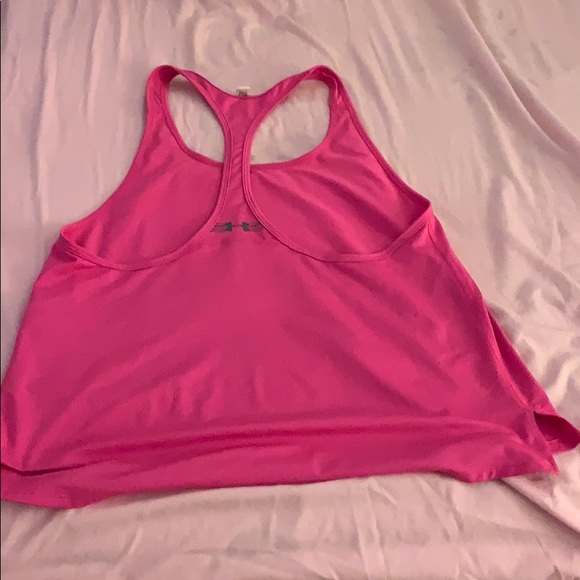 Workout top - Picture 2 of 3